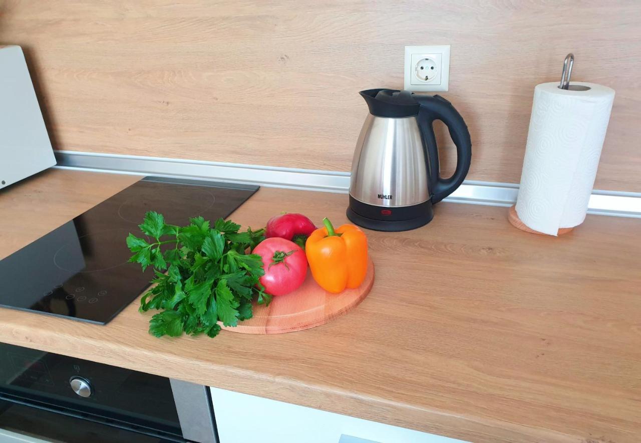 Romance Apartament & Free Parking Burgas Esterno foto